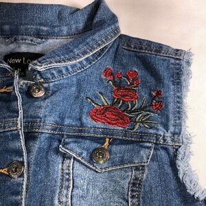 New Look Denim Vest with Red Floral Embroidery Detail M-Juniors